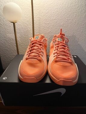 Nike Sabrina 2-10.5W or 9M